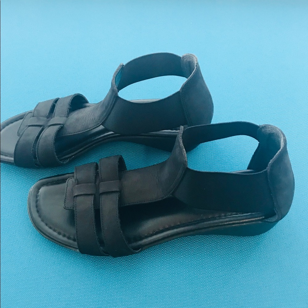 THE FLEXX SANDAL. “Band Together” Size 8. 💋